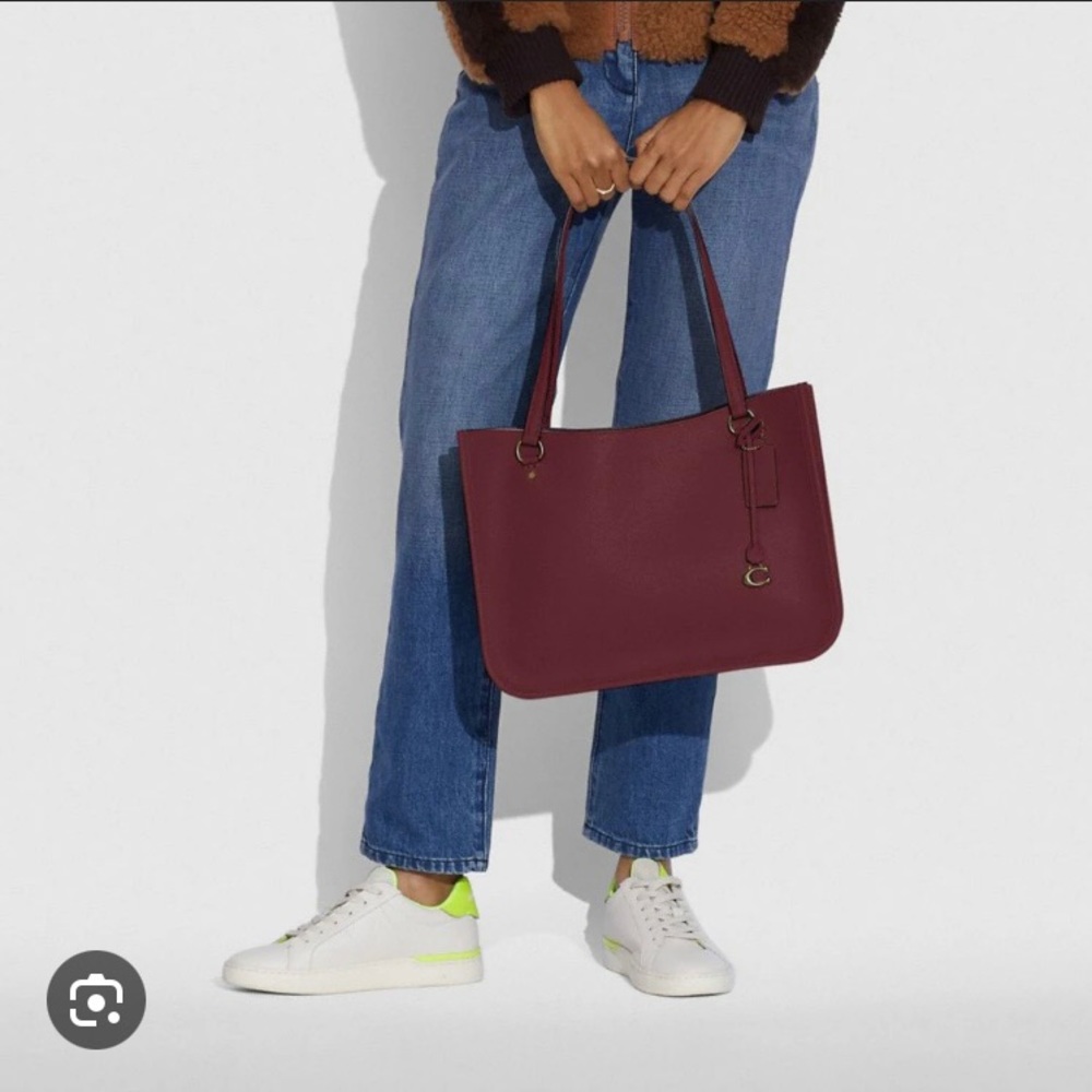 Like New Coach Tyler Tote in Burgundy